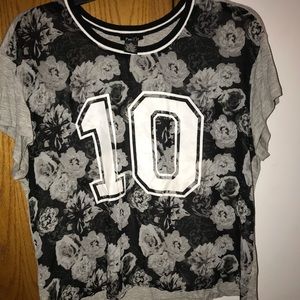 Rue 21 Black/Gray Floral Shirt
